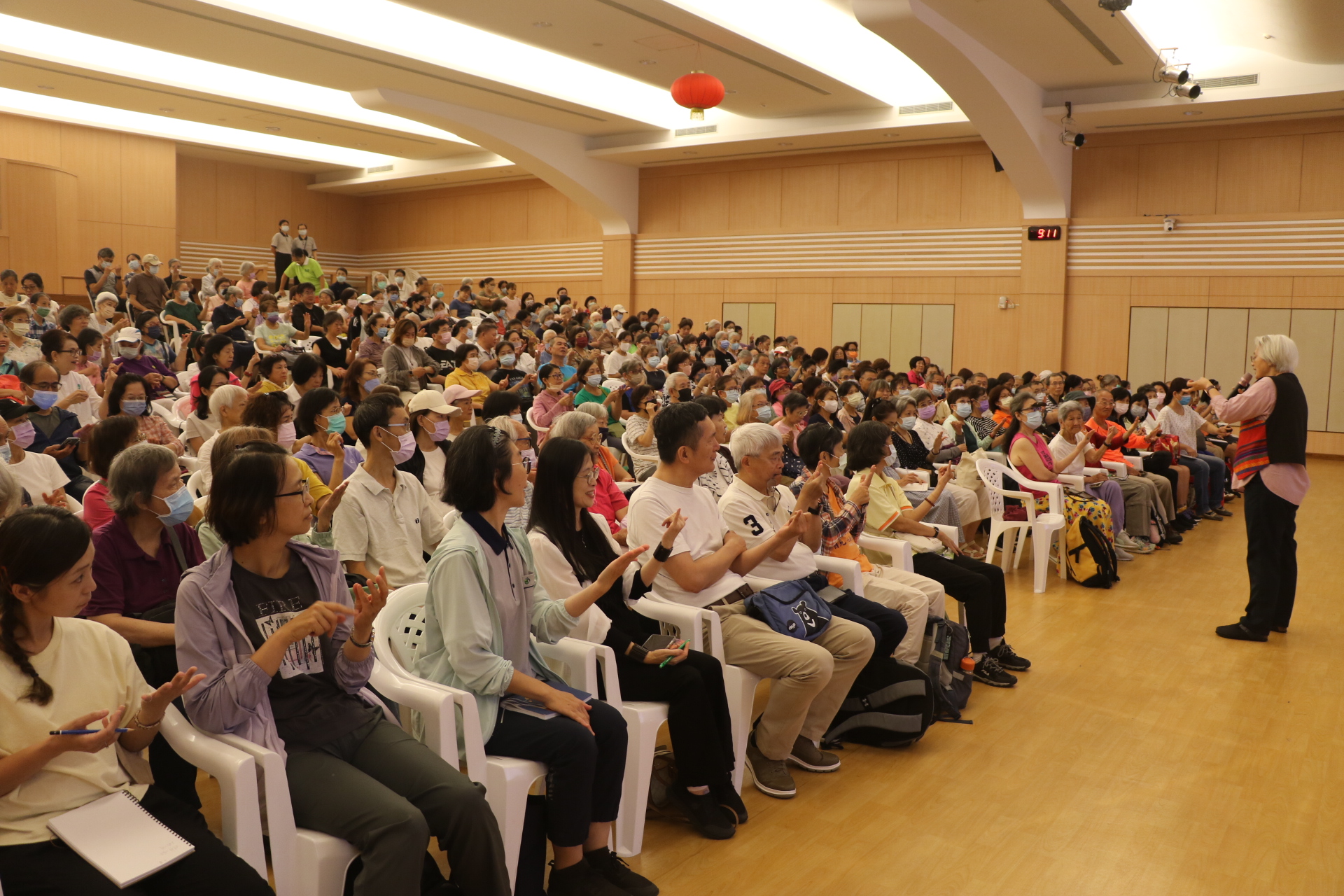  沈邑穎中醫師表示 按壓小指可檢視一個人的心臟好不好